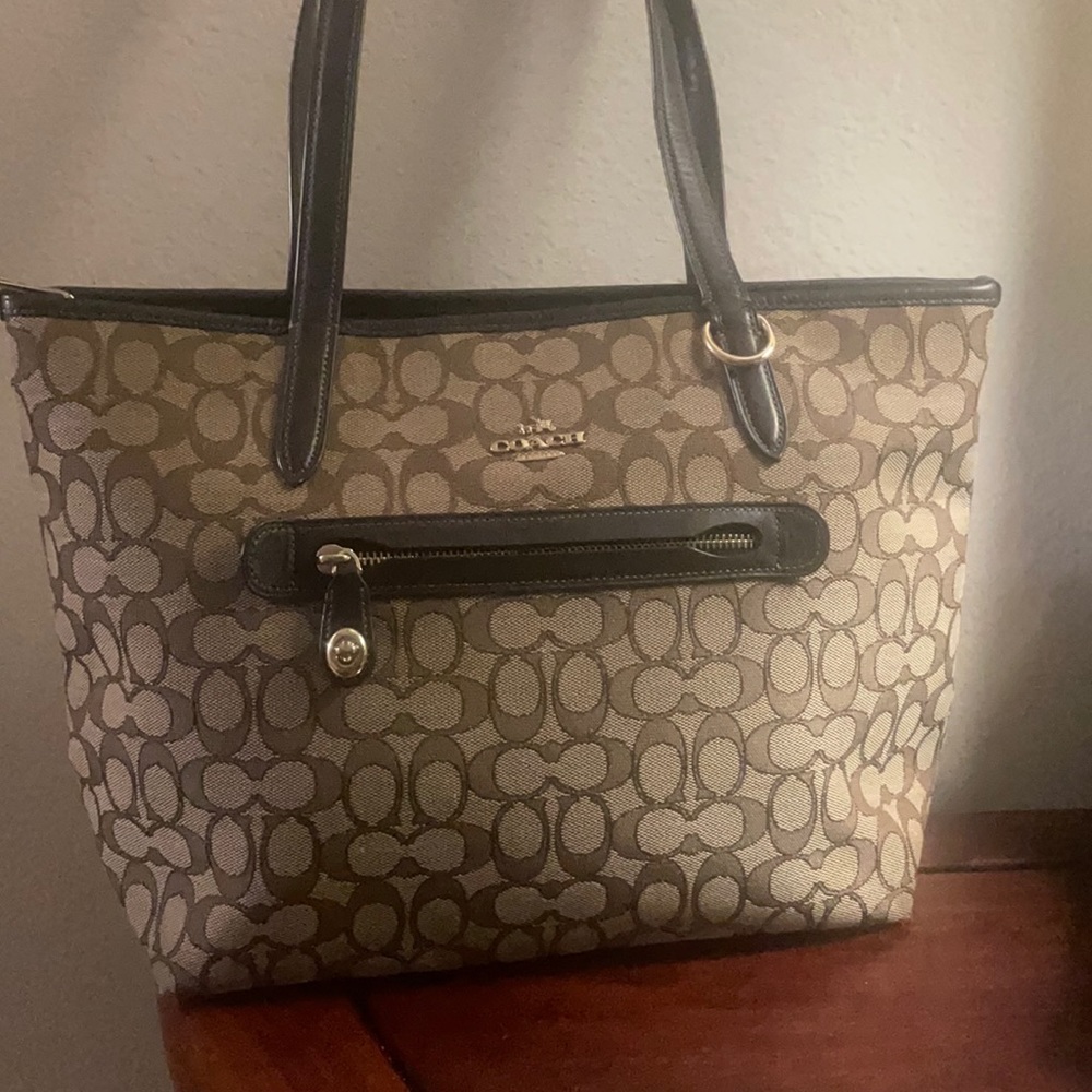 Coach Signature Tote Bag